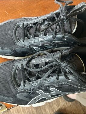 ASICS Men's Black & White Athletic Sneakers 11.5 M